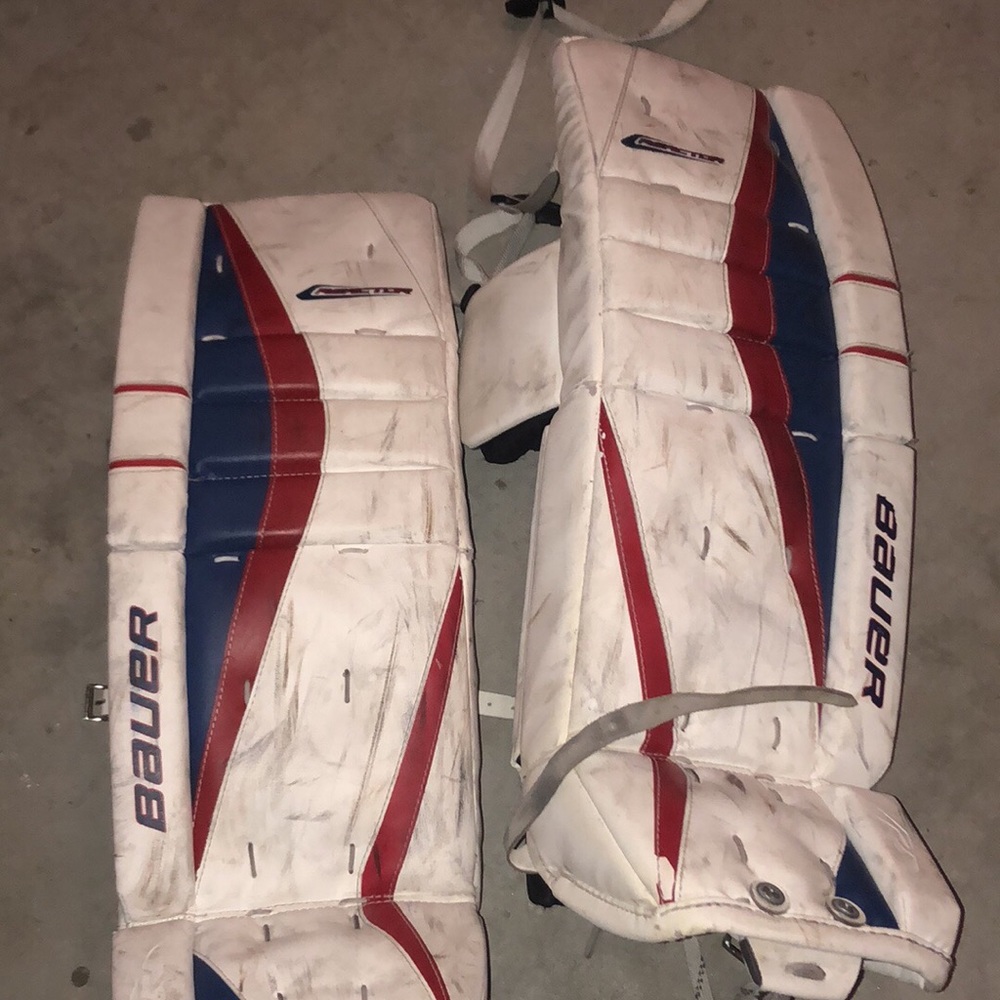 Goalie hockey pads